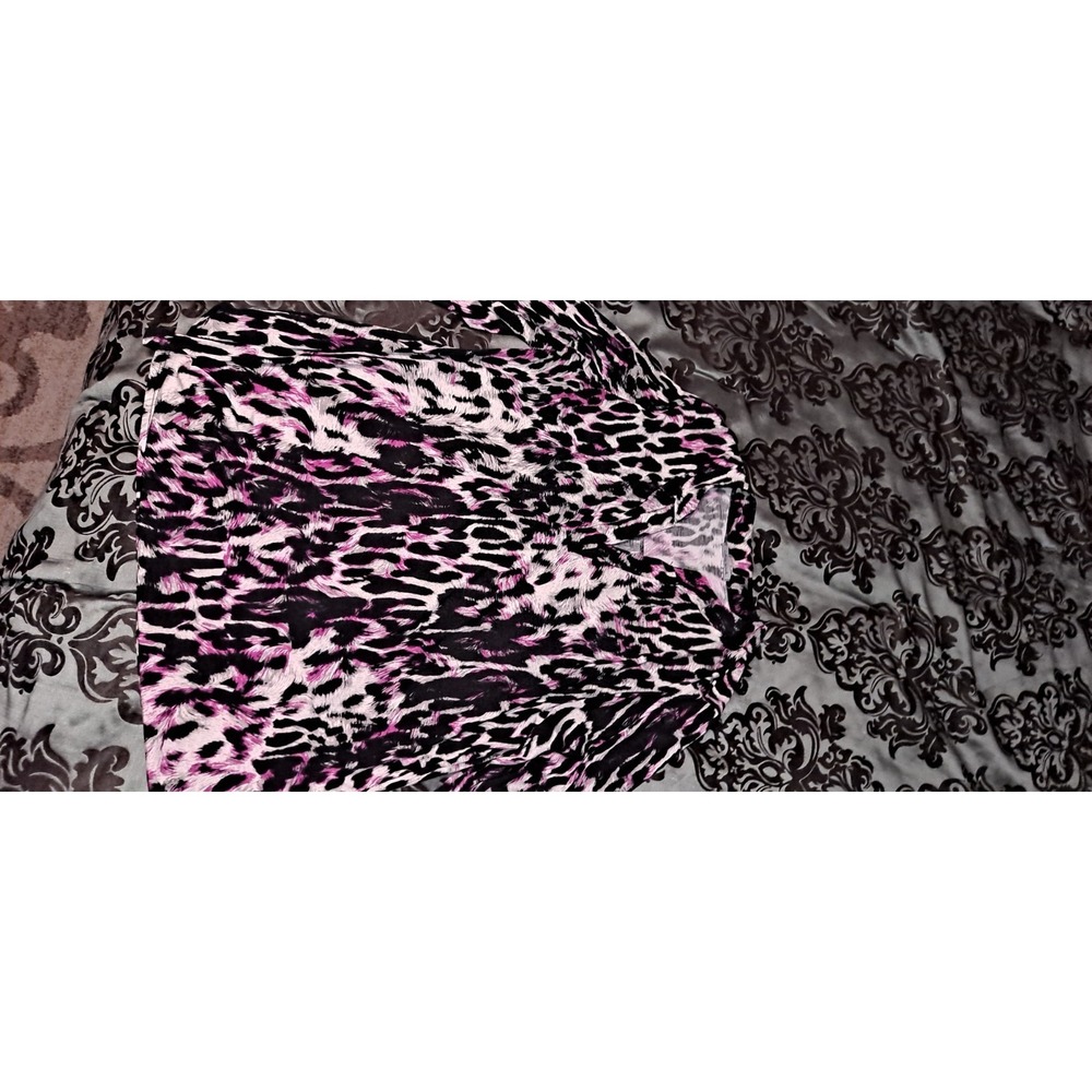 White Birch Leopard Gabby Top, FuchsiaXL‎